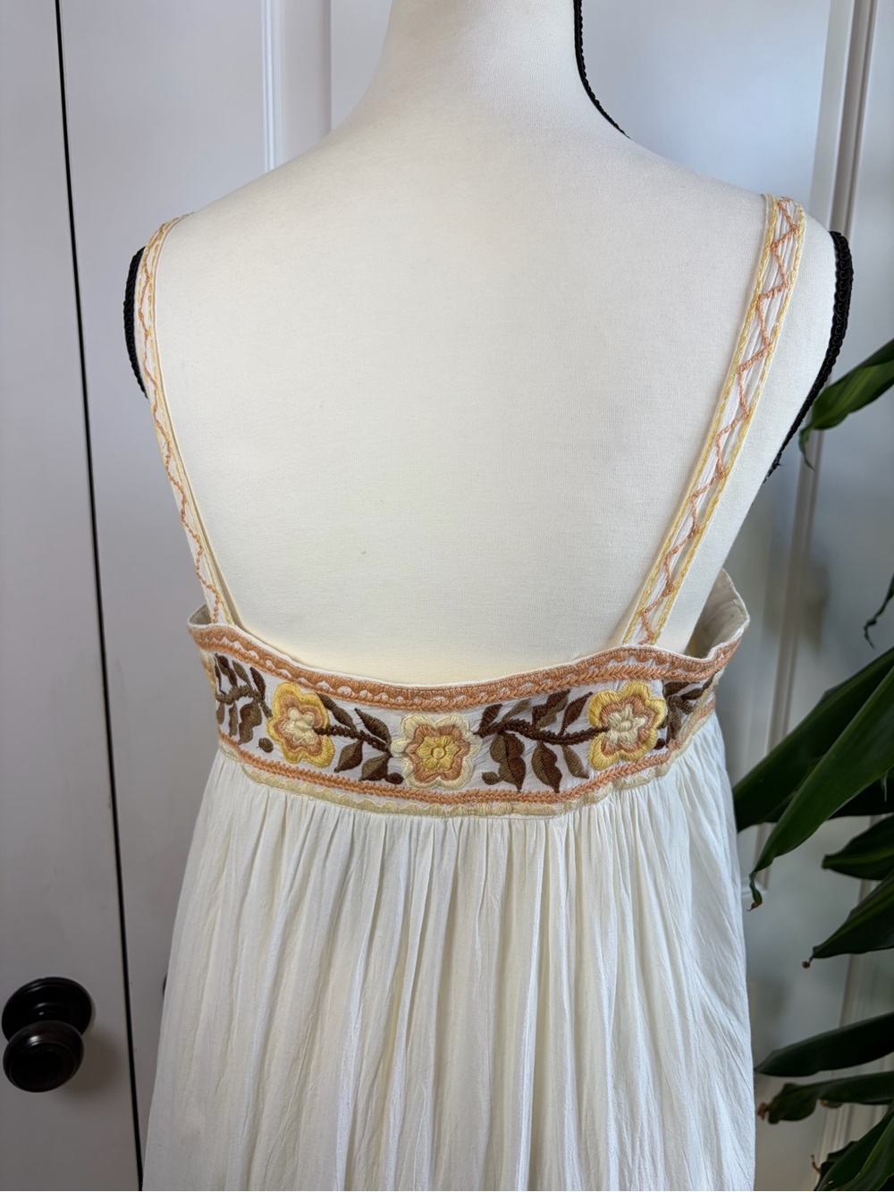 Chasing Unicorns RARE Cream Maxi Dress with Yellow Embroidery - Picture 9 of 15